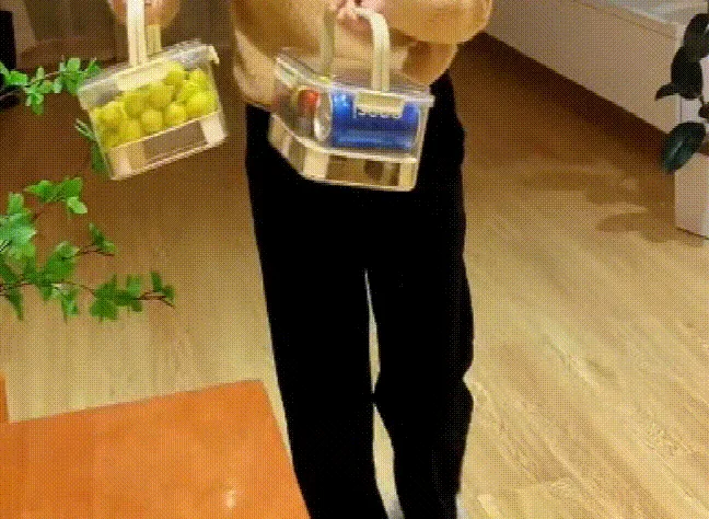 上山露營帶食物最怕壓壞、漏出來。⛺️手提保鮮盒，食品級密封防漏，大容量裝水果、肉片、便當都好用。可移動手提設計，掛在背包就走。戶外神器，春遊必帶🔥今天下單現折，手慢等明年💥 - 12