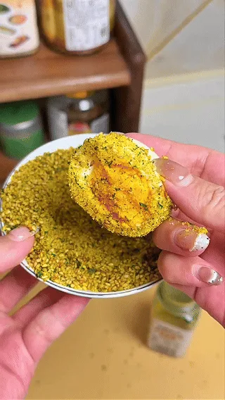 【亞麻籽薑黃芝麻鹽】🌾一罐三味！拌沙拉、拌飯、醃雞胸、沾烤肉萬用💚取代鹽巴健康無負擔，🥗堅果香氣入菜，健康美味一次滿足，一罐在手調味無窮，健康調味革命就從這罐開始🔥 - 7